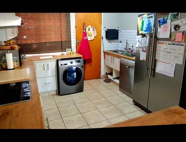 2 BEDROOM TOWNHOUSE FOR SALE IN LANGENHOVENPARK